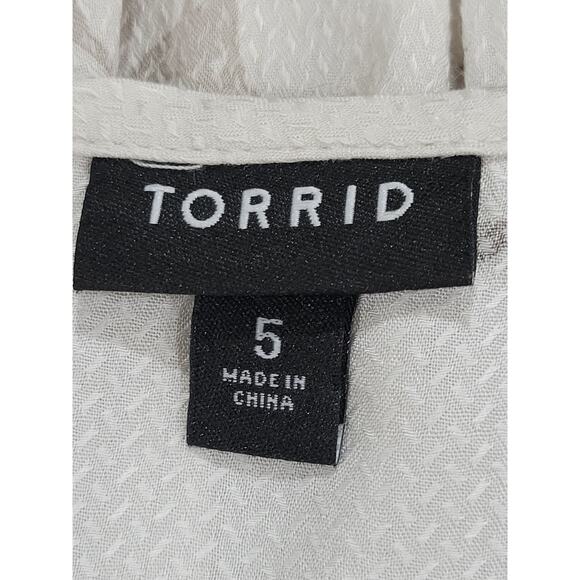 Torrid 5X‎ Ivory Floral Cold Shoulder Babydoll Top Textured Rayon Plus Size - Picture 14 of 16